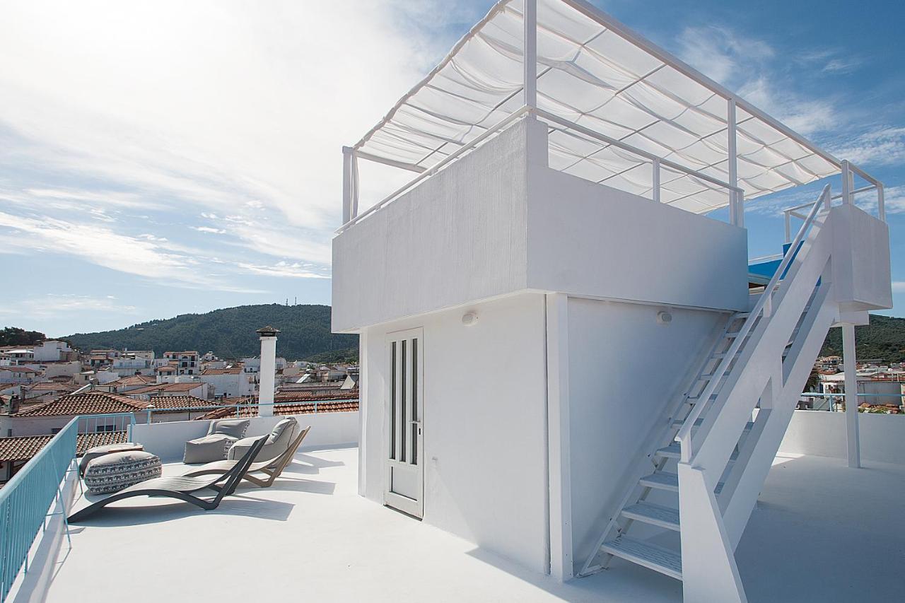 Capolavoro, Boutique Apartment With Unique Rooftop Скиатос Экстерьер фото