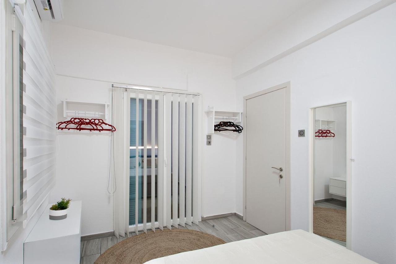 Capolavoro, Boutique Apartment With Unique Rooftop Скиатос Экстерьер фото